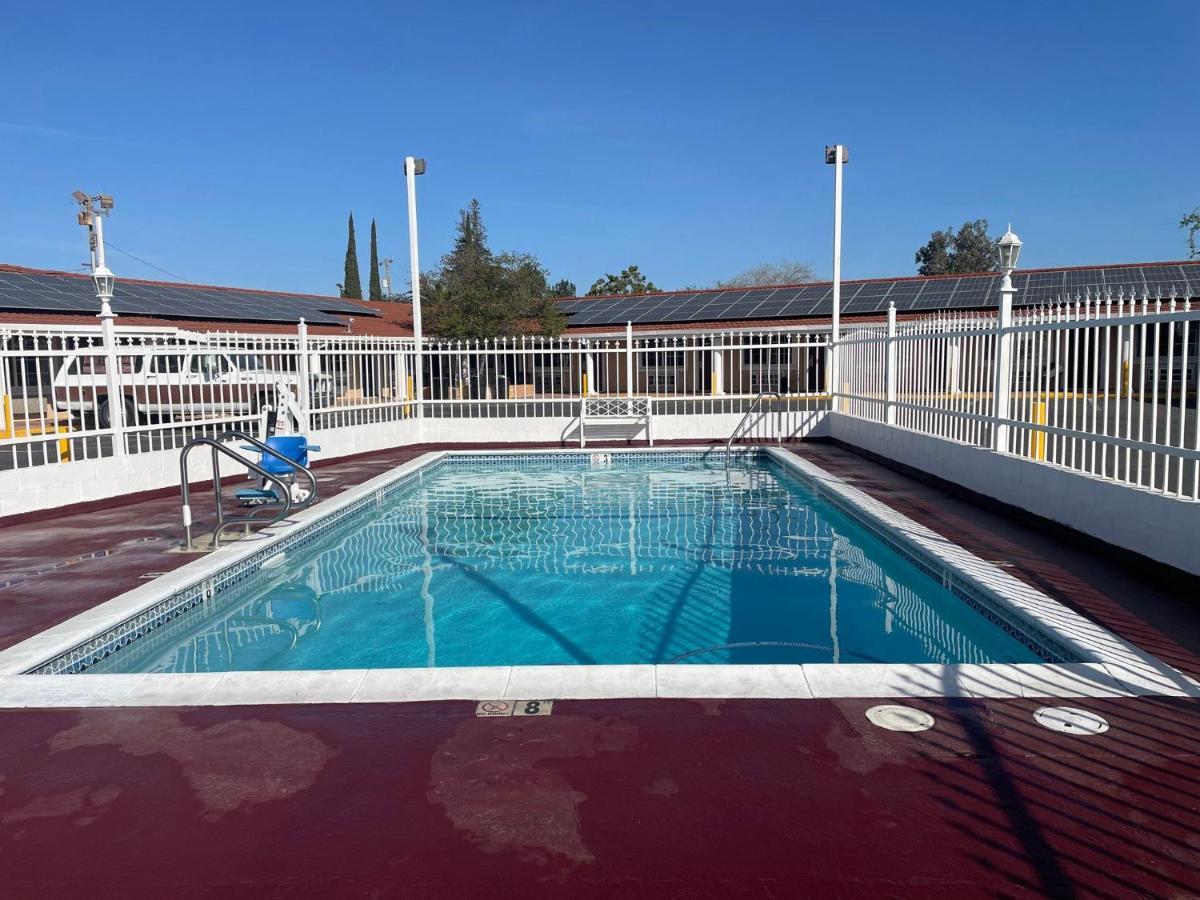 Holiday Motel Oakdale Kültér fotó